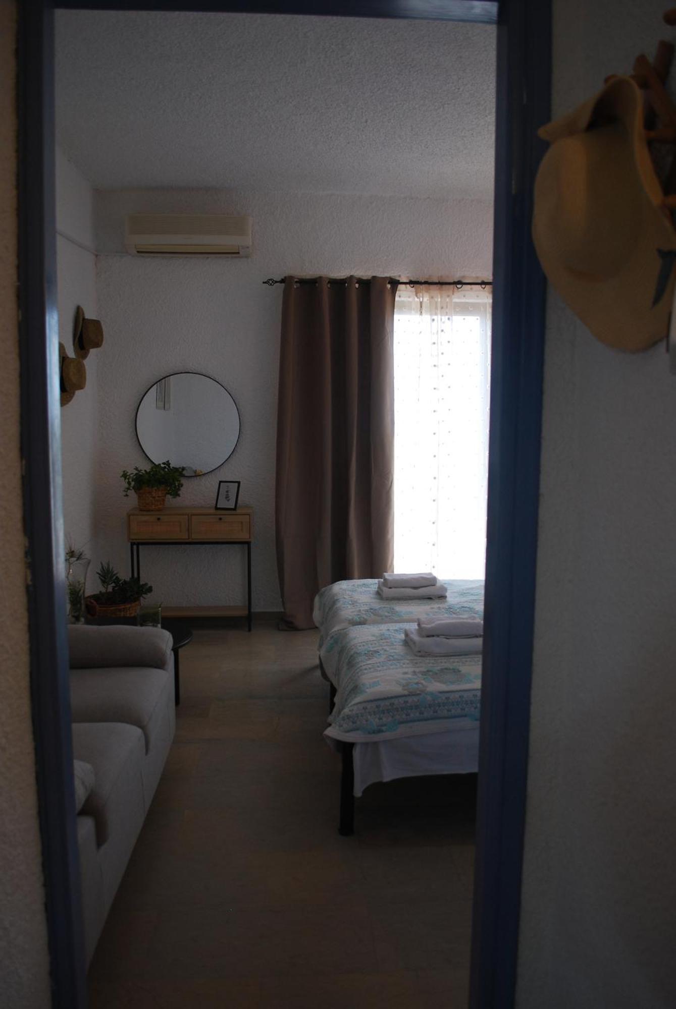 Vana Studios Agia Marina  Esterno foto