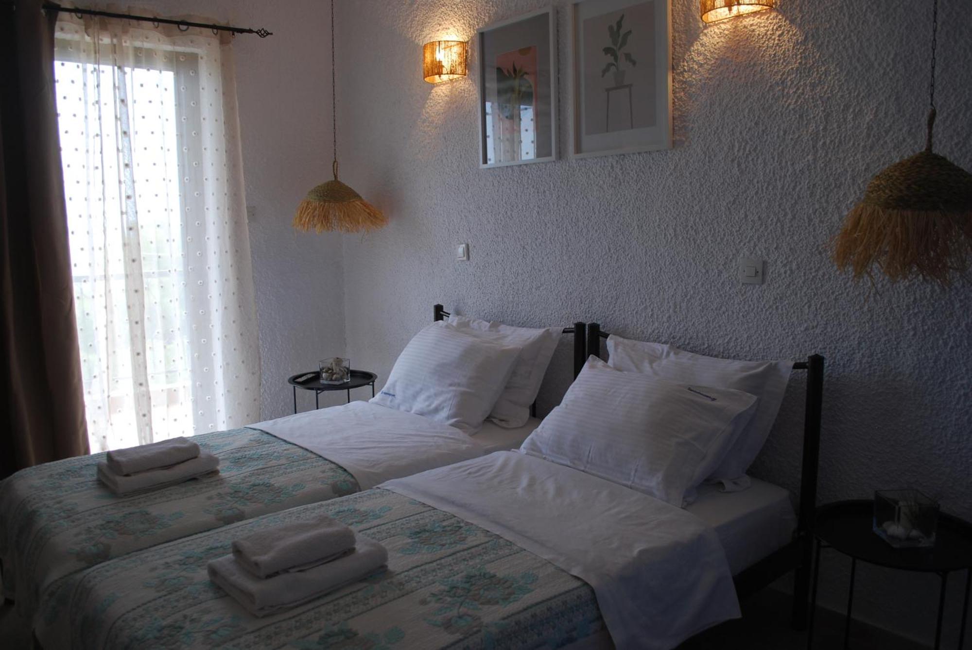 Vana Studios Agia Marina  Esterno foto