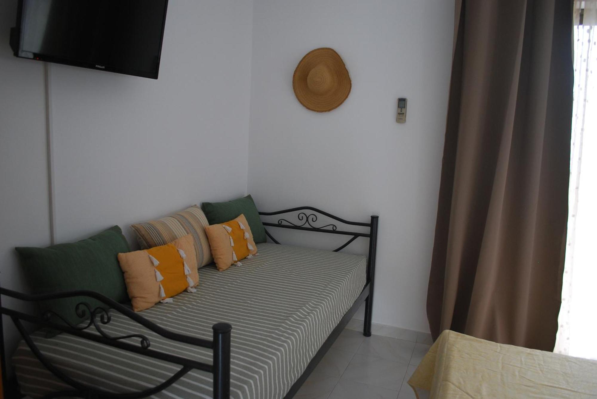 Vana Studios Agia Marina  Esterno foto